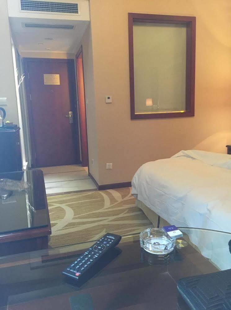 ווקסי Picturesque Hotel מראה חיצוני תמונה