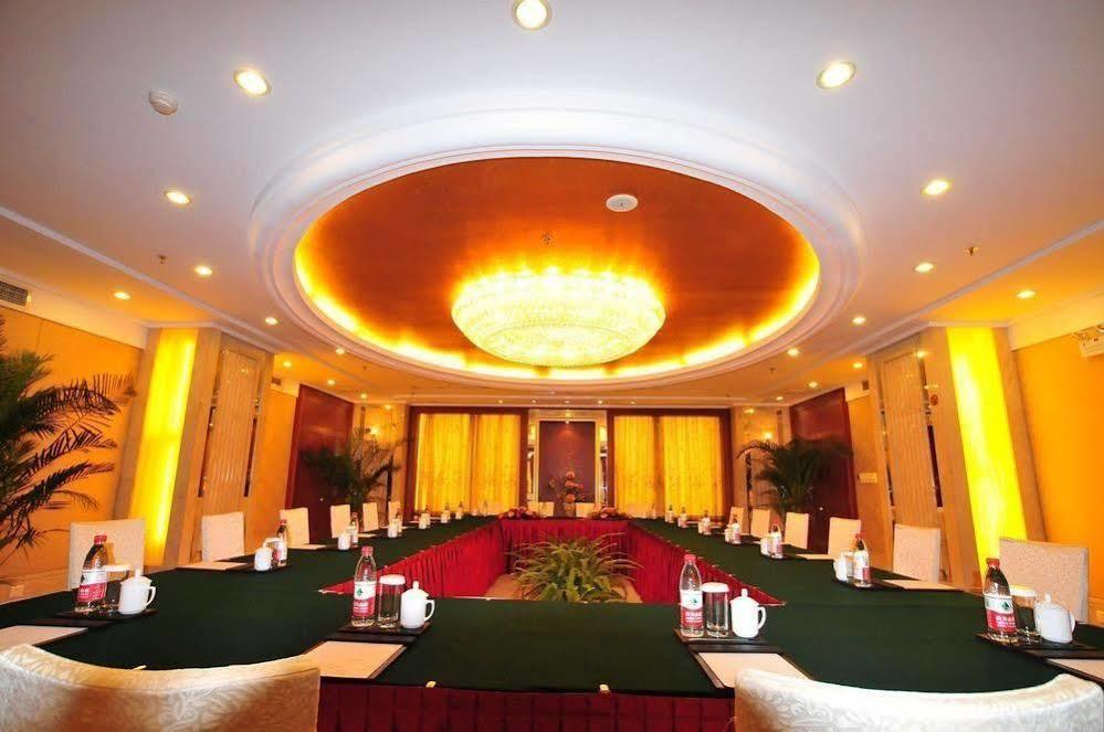 ווקסי Picturesque Hotel מראה חיצוני תמונה
