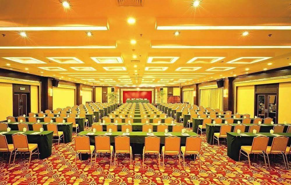 ווקסי Picturesque Hotel מראה חיצוני תמונה