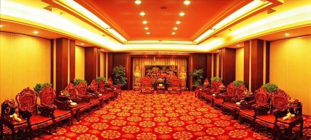ווקסי Picturesque Hotel מראה חיצוני תמונה